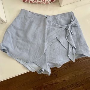 Light blue skort!